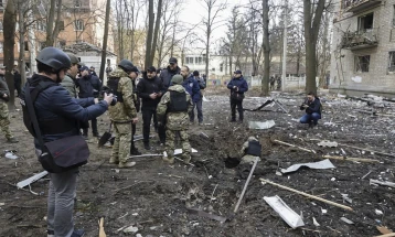 Tre të vdekur dhe një numër i madh i të plagosurve në sulmet ruse ndaj katër zonave ukrainase