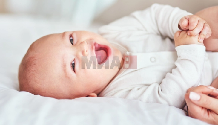 Појавата на сплескана глава кај бебето може да се спречи со неколку прости чекори