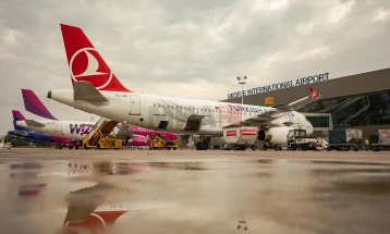Авиосообраќајот ќе се одвива регуларно за време на состанокот на ОБСЕ во Скопје, не се очекуваат доцнења