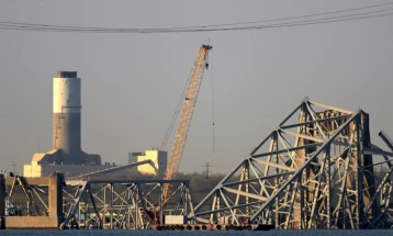 Гувернерот на Мериленд бара од Конгресот да одобри средства за обнова на мостот во Балтимор