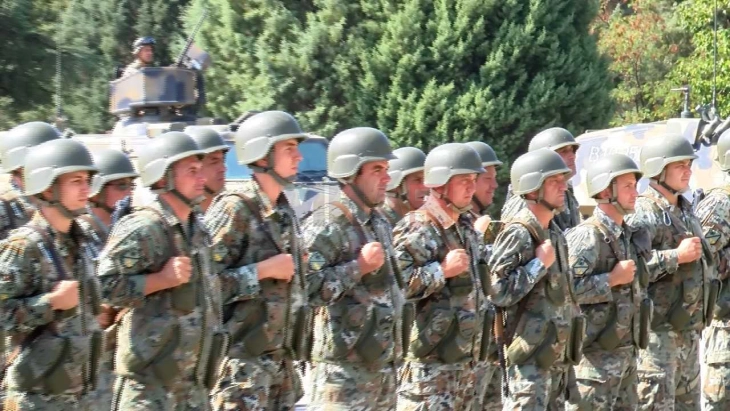 Shënohet Dita e Brigadës së parë këmbësorike në Armatë