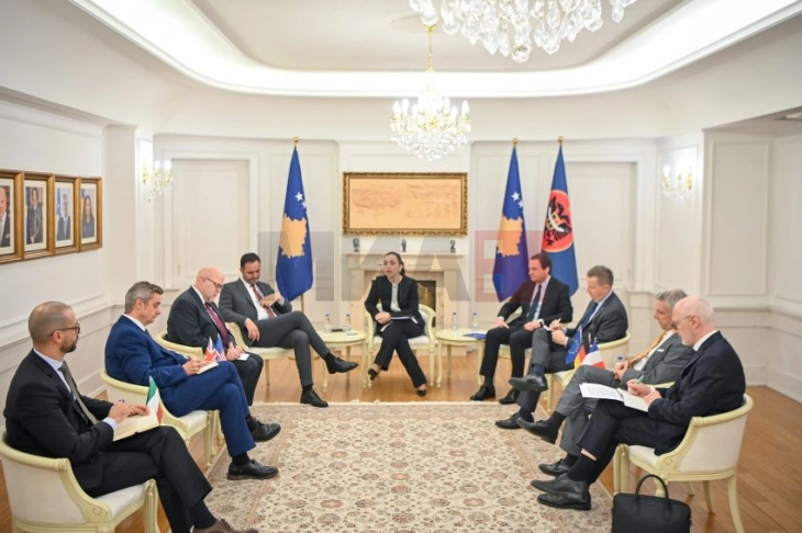Ambasadorët e Kuintit në takim me krerët e lartë të Kosovës lidhur me anëtarësimin e Kosovës në KE