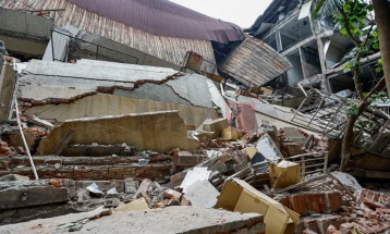 Најмалку 1.038 лица се поврдени во земјотресот во Тајван , 42 работници се водат за исчезнати