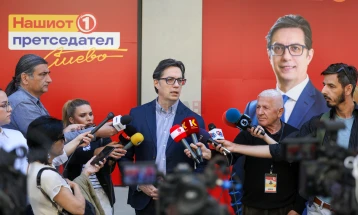 Pendarovski says he expect to win second round of presidential elections