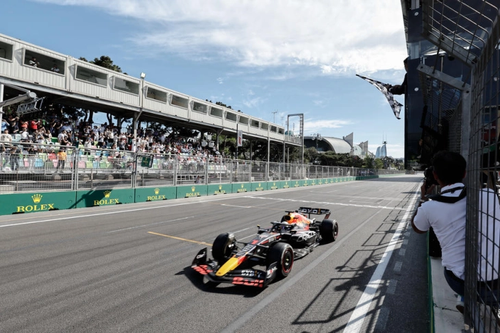 Verstappen sets the pace in Japan as Sargeant crashes out