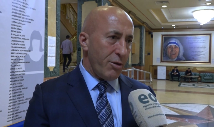 Haradinaj për dinarin: Improvizimet e qeverisë Kurti, Serbia krijon epërsi