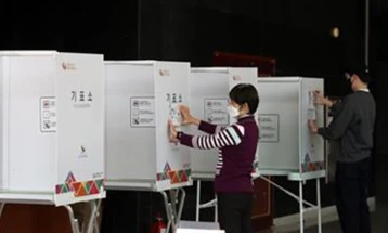 Во Јужна Кореја втор ден предвремено гласање за парламентарните избори