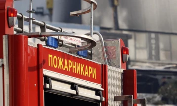 Во пожар под Скопско кале зафатени пет автомобили, при крај интервенцијата на пожарникарите