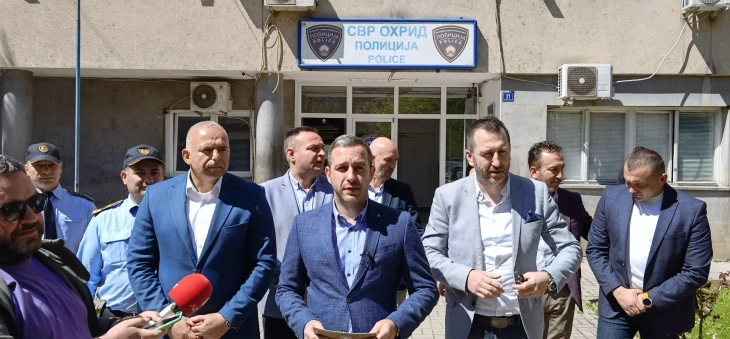 Bojmacaliev: Me pesë mjete lundruese garantojmë sigurinë e kufirit dhe të Liqenit të Ohrit