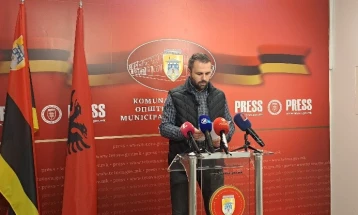 Општина Тетово со обвинувања до СВР Тетово за отежнување на собирањето на сметот во градот