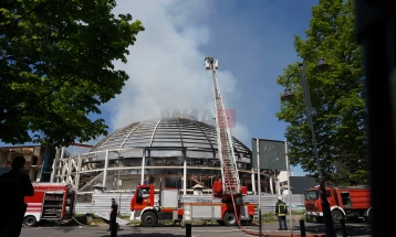 Опожарена Универзалната сала, нема повредени, материјалната штета допрва ќе се утврдува
