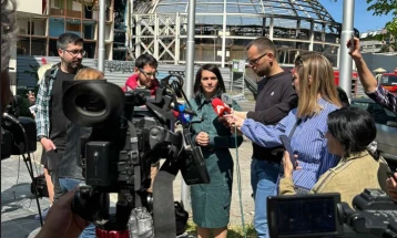 Костадиновска Стојчевска: Нема повредени во пожарот во Универзалната сала, има материјална штета