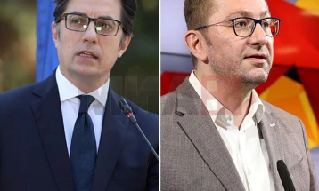 Pendarovski: Pranoj debat me të shtatë kandidatët, le të vijë edhe Mickoski