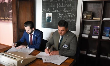 UT-ja dhe Instituti nacional Teatri i Tetovës nënshkruan memorandum bashkëpunimi