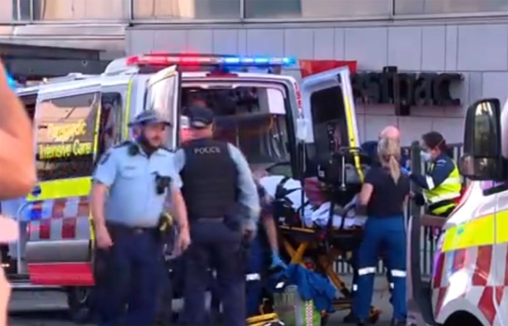 Five dead in attack at Australian shopping centre