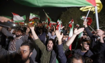 Иранците го славеа нападот врз Израел