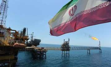 Западни аналитичари: Иранските напади ќе ја зголемат цената на нафтата, но не за долго