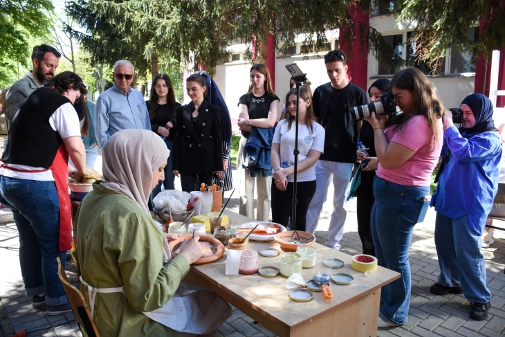 Fakulteti i Arteve i Universitetit të Tetovës e shënoi Ditën Botërore të Artit