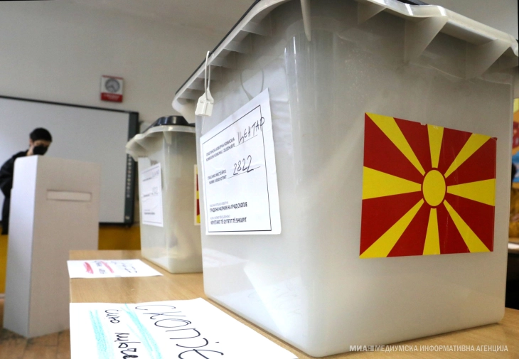 Во тек кампањата за претседателските избори, утре официјално почнува кампањата за парламентарните избори
