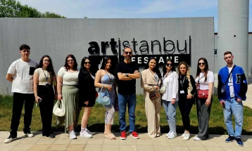 Studentët e Dizajnit grafik të Universitetit të Tetovës qëndrojnë për vizitë studimore në Republikën e Turqisë