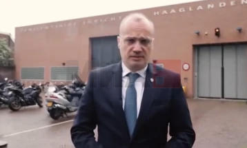 Shefi i diplomacisë shqiptare, Igli Hasani, për vizitë te Hashim Thaçi në Hagë
