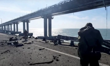 Во нападот врз воениот аеродром на Крим оштетени четири руски лансири за ракети, радарски станици и авиони