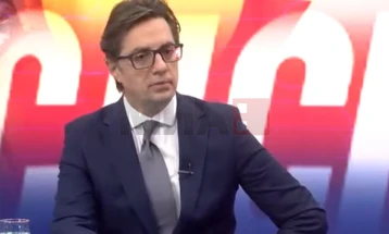 Pendarovski me peticion për gjuhë të urrejtjes, fyerje dhe diskriminim nga Siljanovska-Davkova dhe VMRO-DPMNE