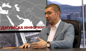 Mickoski për MIA-n: VMRO-DPMNE-ja do të ketë arrijë të konsolidojë 61 deputetë, preferojmë koalicion me opozitën shqiptare