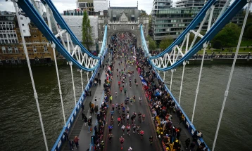 Jepchirchir smashes women’s-only world record to win London Marathon
