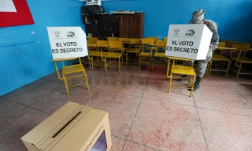На референдум во Еквадор изгласани мерките за борба против криминалните банди
