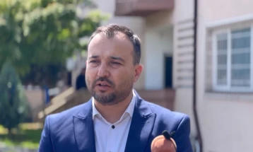 Лефков: На ден пред гласање, разбиена мојата пратеничка канцеларија во Кочани