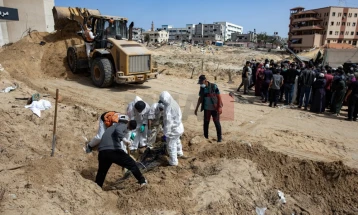 Од масовни гробници во болницата Насер за три дена ексхумирани над 200 тела