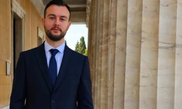 Уапсен пратеникот кој физички нападна друг пратеник во грчкиот Парламент