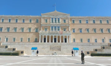 Грчката Влада ја остава отворена можноста да ѝ помогне на Франција со противвоздушни системи за време на Олимписките игри