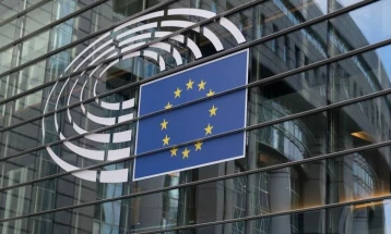 Европарламентот повика на итно и енергично спротивставување на обидите за руско мешање во ЕУ 