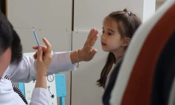 Бесплатни офталмолошки прегледи за најмалите од Македонска Каменица