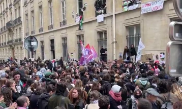 Si pjesë e valës së protestave studentore pro-palestineze, studentë në Paris bllokuan një universitet shkaku i luftës në Gazë