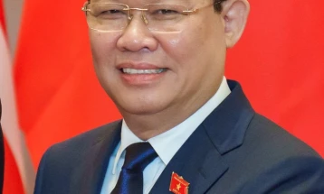 Претседателот на виетнамскиот Парламент поднесе оставка поради политичките превирања во земјата