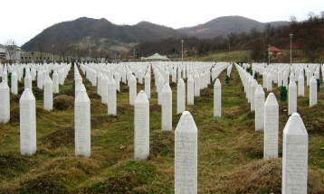 „Аваз“ за одложеното изјаснување за Резолуцијата за Сребреница - дипломатската борба продолжува