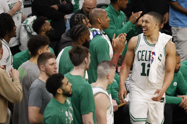 Bostoni në çerekfinale, Dallasi në epërsi kundër LA Klipers në plejofin në NBA