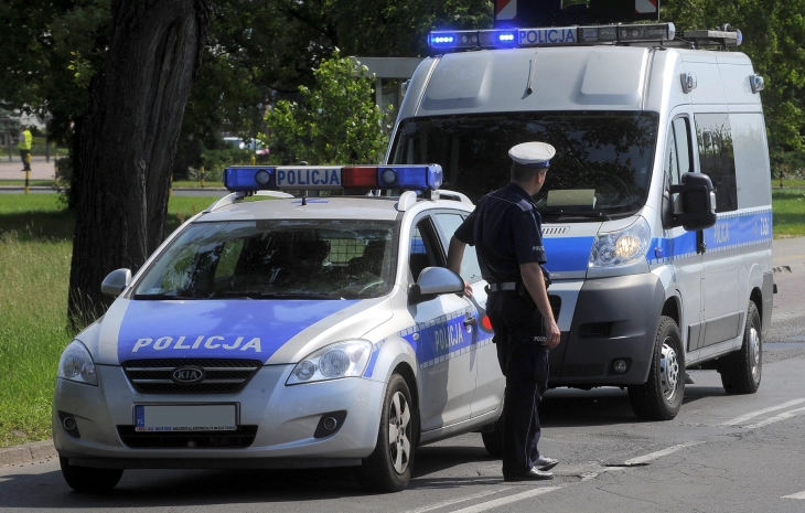 Полската полиција приведе 16-годишно момче за нападот со молотов коктел врз единствената синагога во Варшава