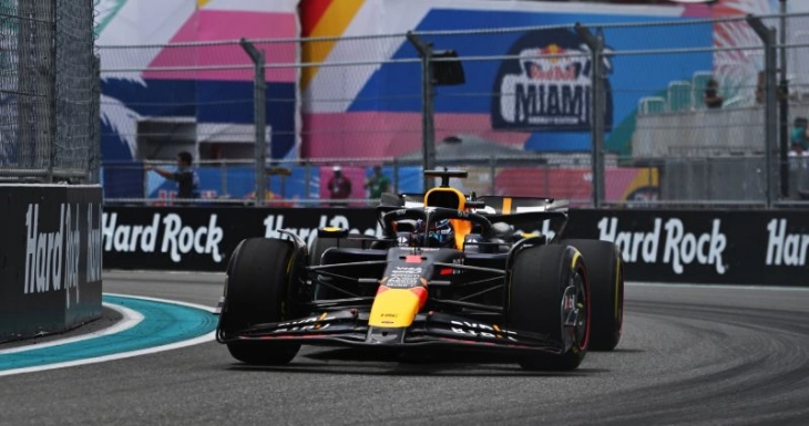 Verstappen claims pole position to cap perfect day at F1 Miami GP