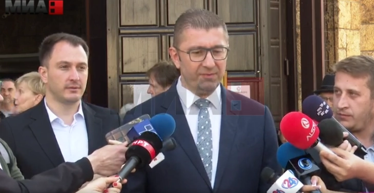 Mickoski: Besoj në fitore bindëse të dyfishtë në zgjedhje, VMRO-DPMNE dhe koalicioni do të kenë 61 deputetë
