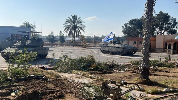 IDF publikon fotografi dhe pamje nga tanket në vendkalimin Rafah