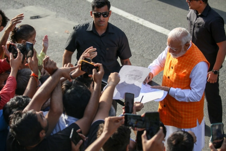 Faza e tretë e zgjedhjeve në Indi - votoi edhe kryeministri Modi