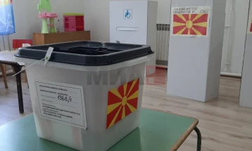 Në Tetovë dalja deri në orën 9 për zgjedhjet parlamentare është 3,23 për qind, për ato presidenciale 2,22 për qind