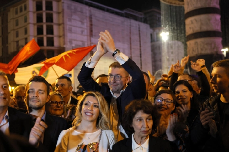Еурактив: Северна Македонија се подготвува за тешки односи со ЕУ откако националистите победија на претседателските и парламентарните избори