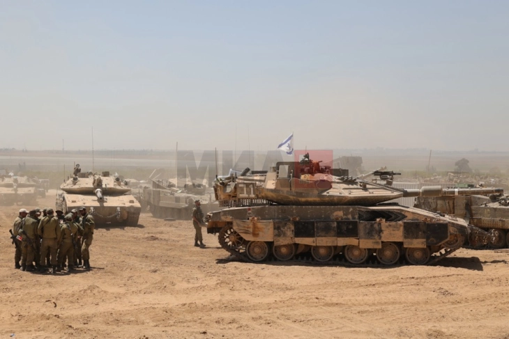Израел ја гранатира Рафа додека Бајден предупредува на прекин на испораката на оружје