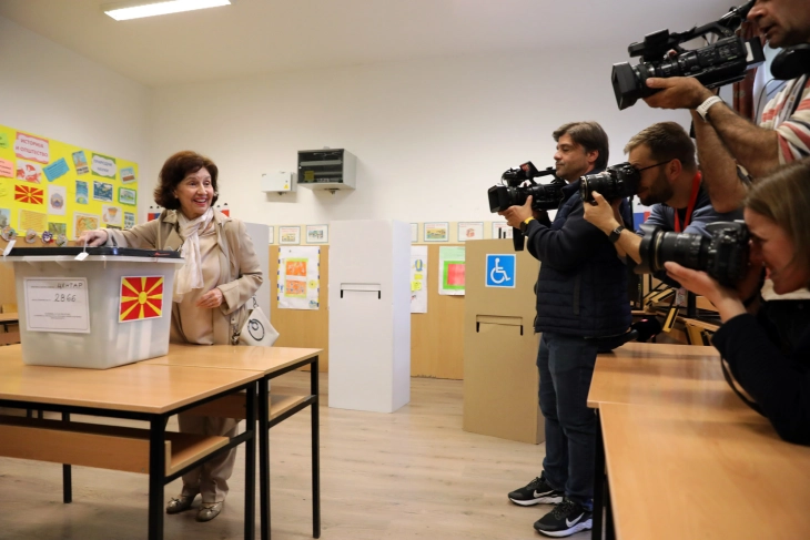 Gordana Siljanovska-Davkova becomes North Macedonia's first female president