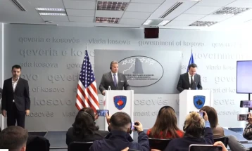 Qeveria e Kosovës e mohon se qëndron pas lajmit të rremë për shkarkimin e Eskobarit si emisar i SHBA-së për Ballkanin Perëndimor